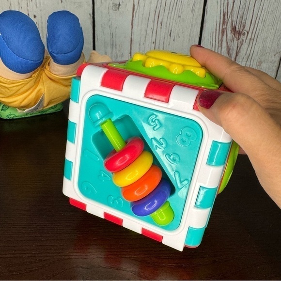 CoComelon Official Musical Doll Collection, (Back to School JJ) + Activity cube - Picture 12 of 14
